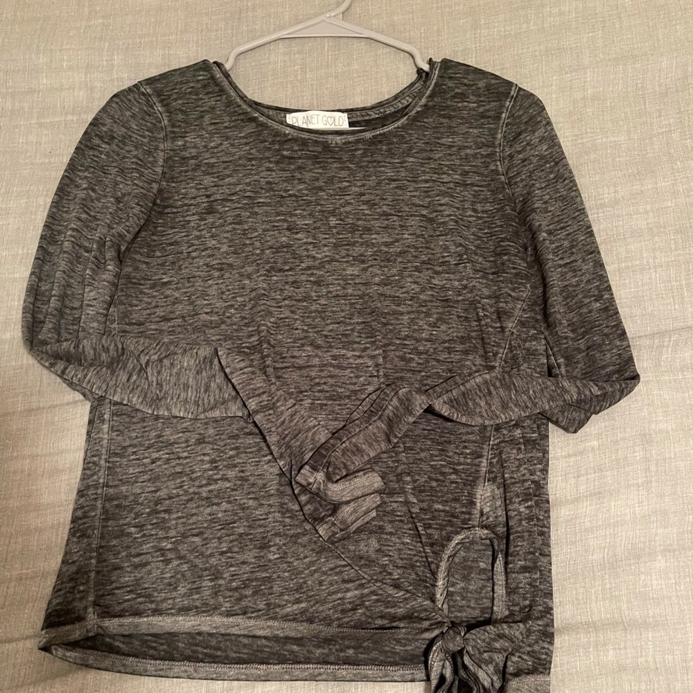 Long sleeve knot top